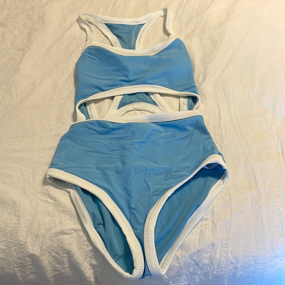 Aerie once piece